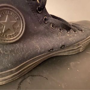 Matte black converse all stars